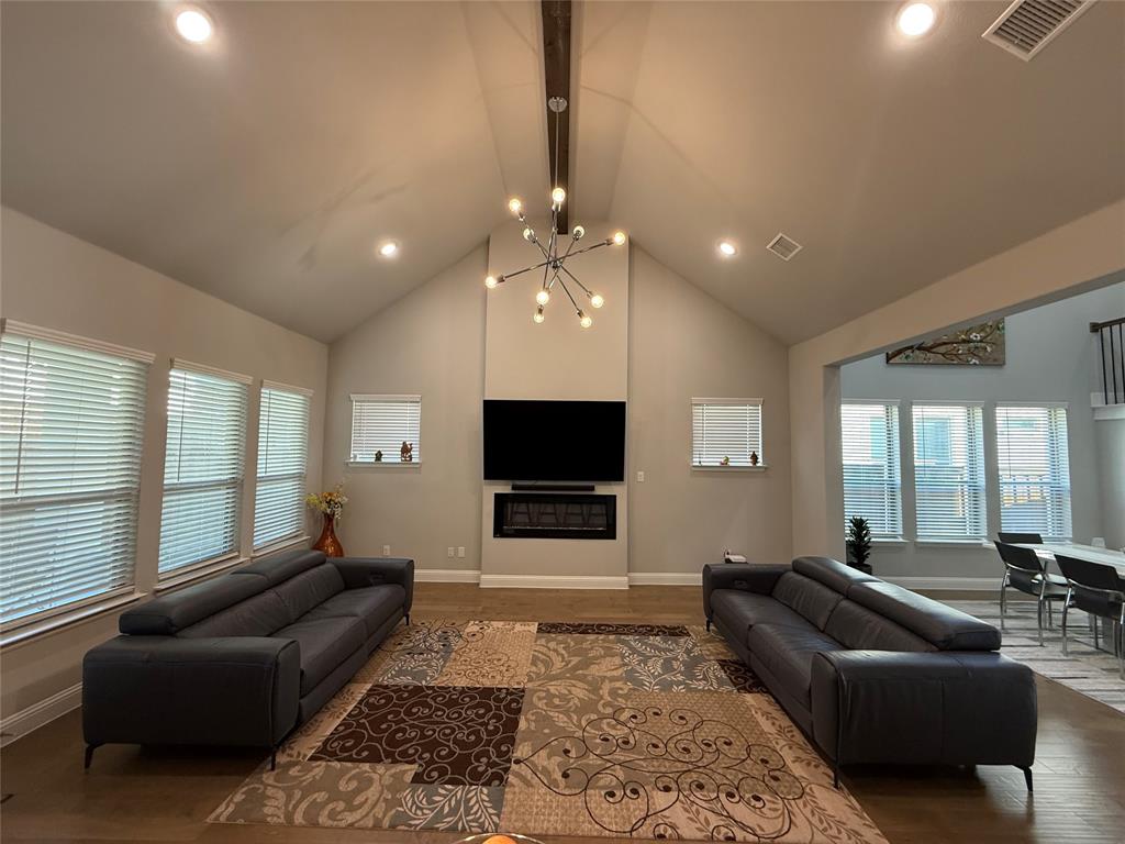 11356 Four Roses Trail