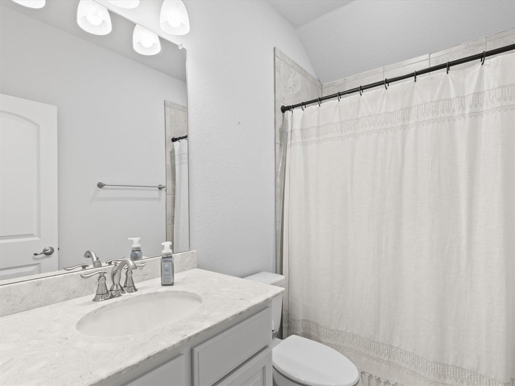 Burleson, Texas 76028, United States, 5 Bedrooms Bedrooms, ,4 BathroomsBathrooms,Residential,Active,139948