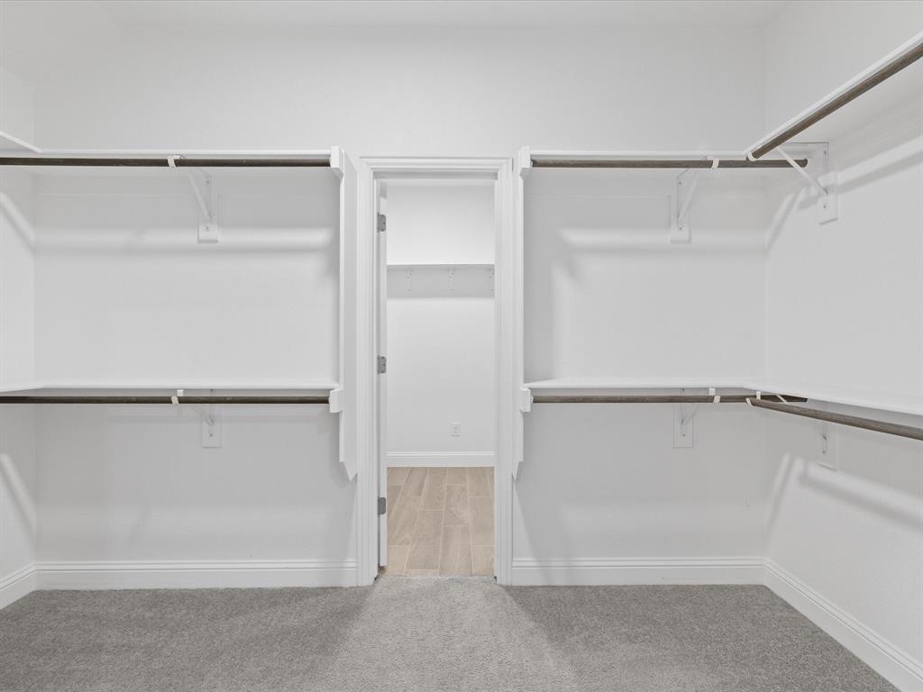 Burleson, Texas 76028, United States, 5 Bedrooms Bedrooms, ,4 BathroomsBathrooms,Residential,Active,139948