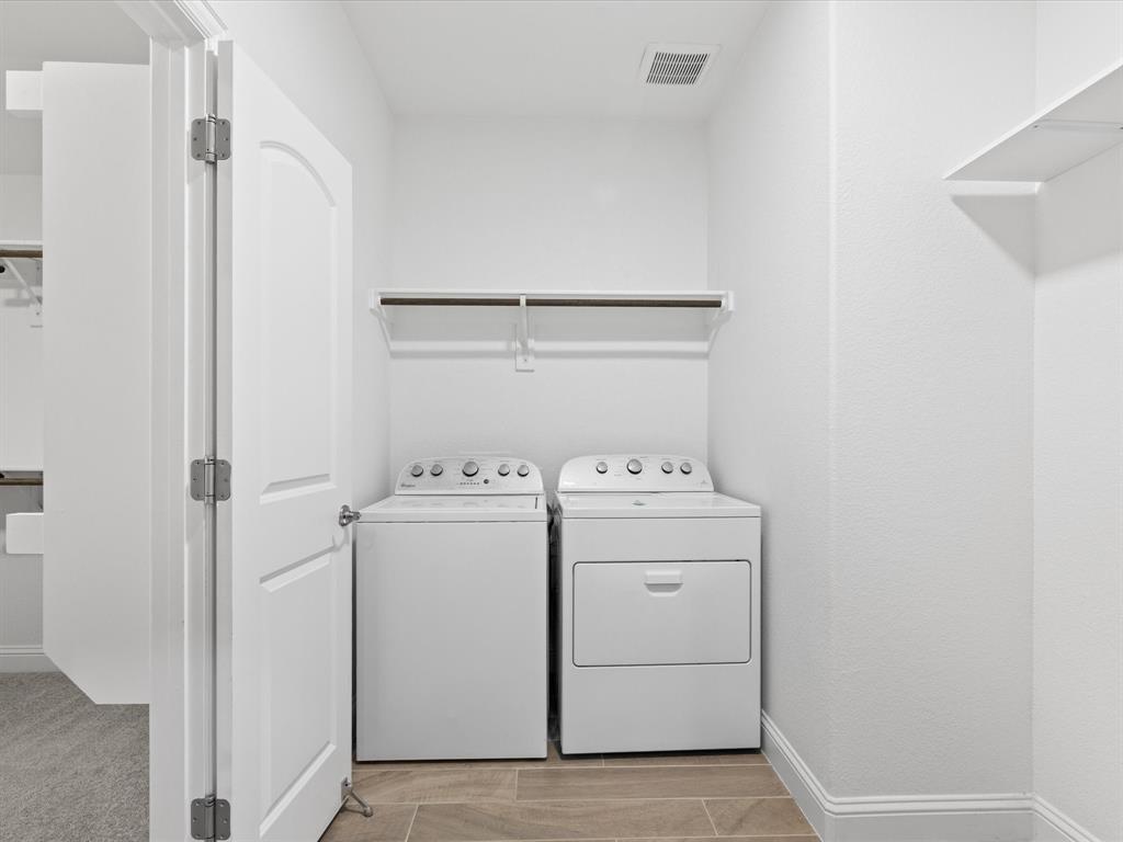 Burleson, Texas 76028, United States, 5 Bedrooms Bedrooms, ,4 BathroomsBathrooms,Residential,Active,139948