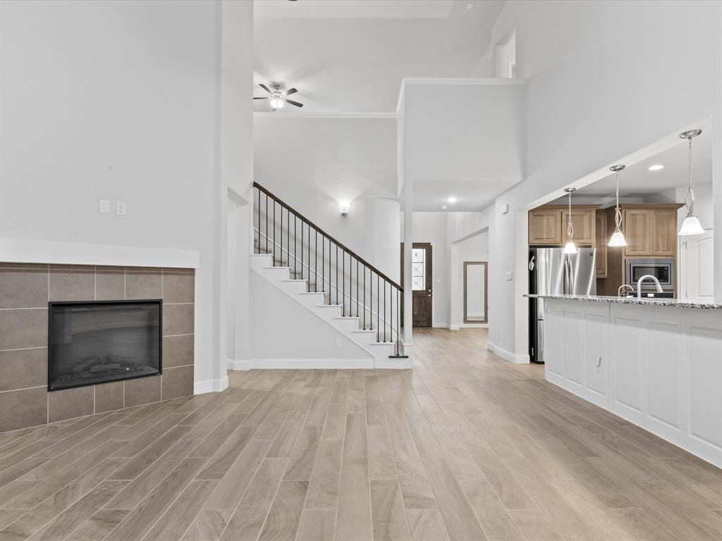 Burleson, Texas 76028, United States, 5 Bedrooms Bedrooms, ,4 BathroomsBathrooms,Residential,Active,139948