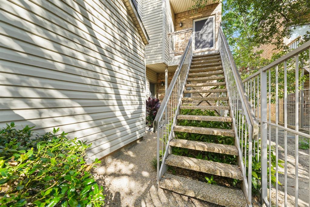 Oaks On The Bend Condos Ph 01-04 - Residential