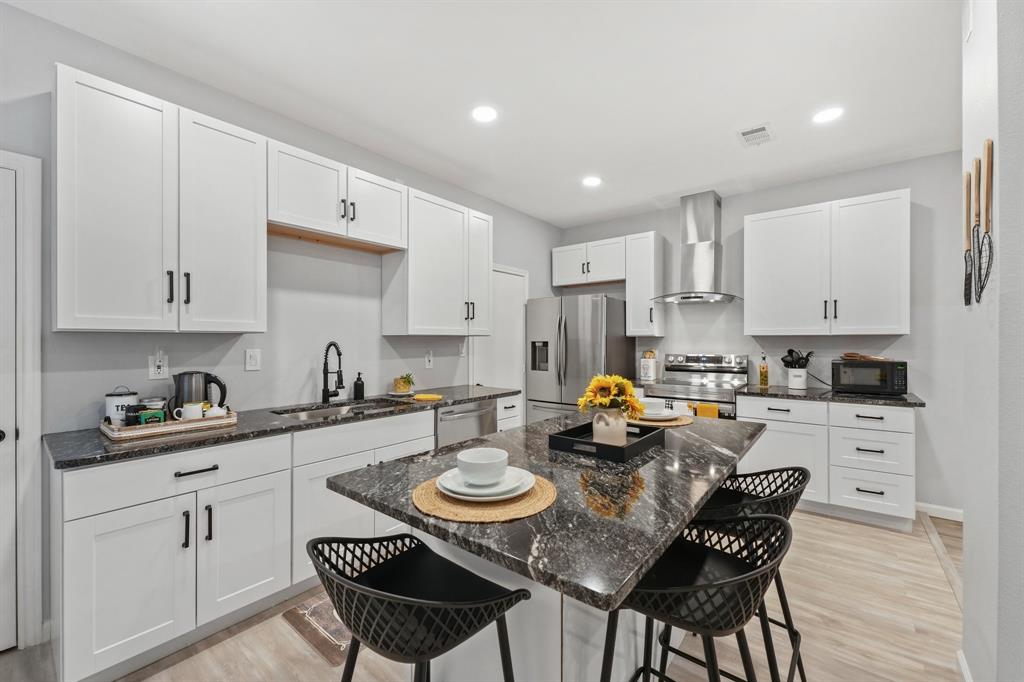 Oaks On The Bend Condos Ph 01-04 - Residential