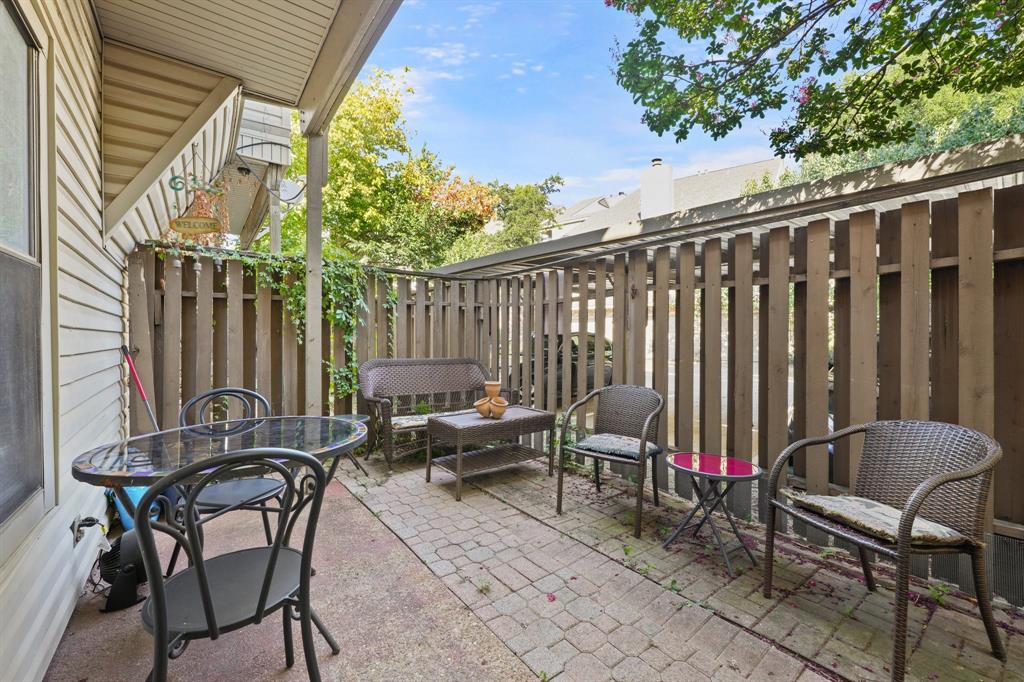 Oaks On The Bend Condos Ph 01-04 - Residential