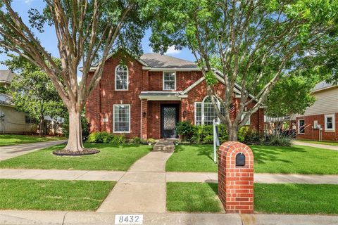 8432 Parkdale Drive North Richland Hills TX 76182