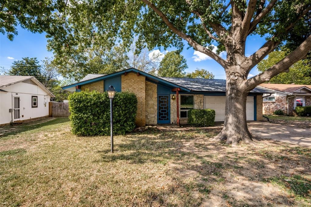 2408 Westwood Drive