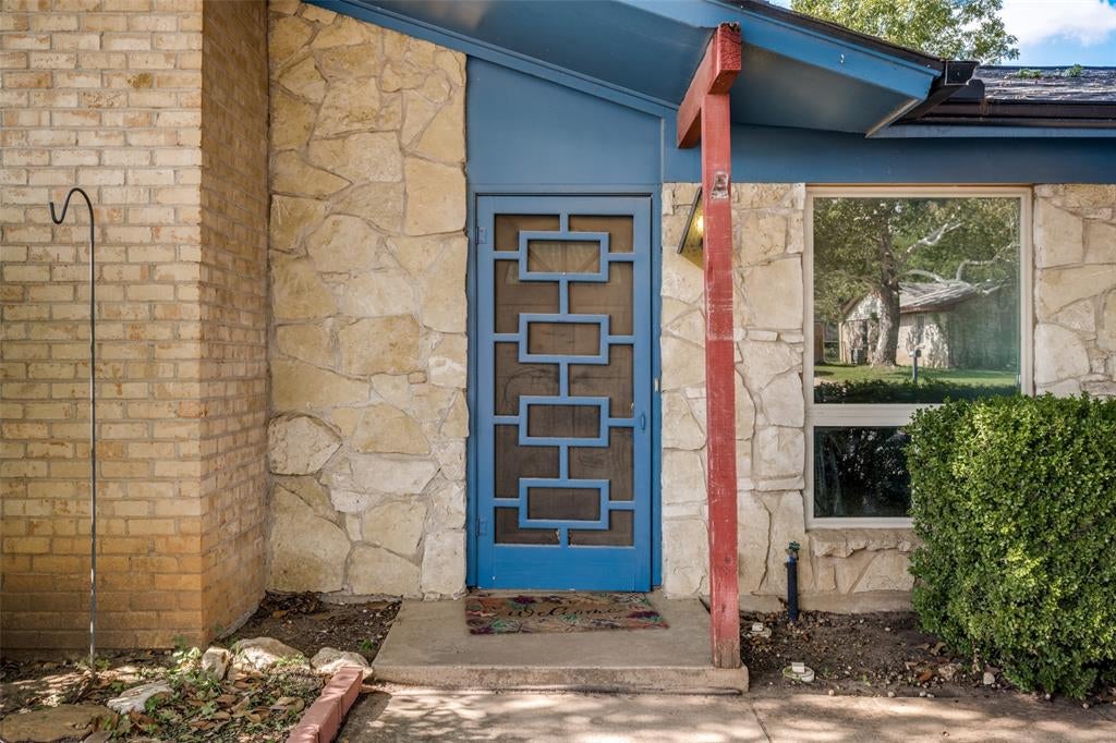 2408 Westwood Drive