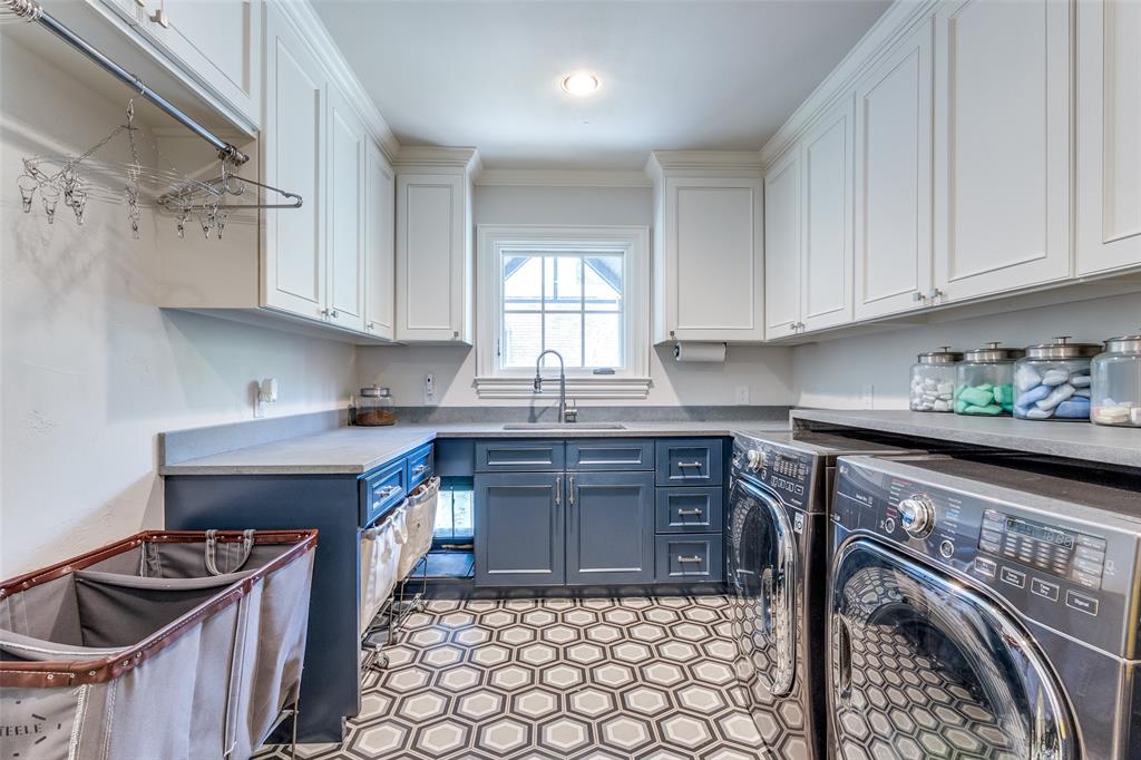 Country Club Estates - Residential