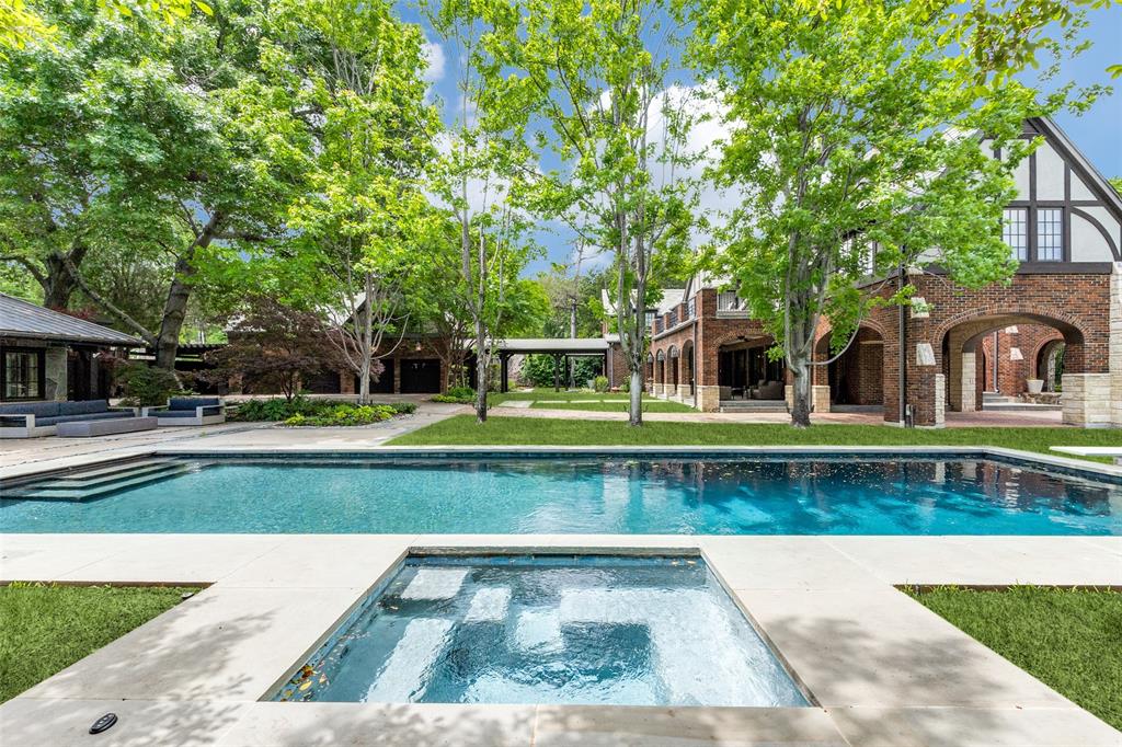 Country Club Estates - Residential