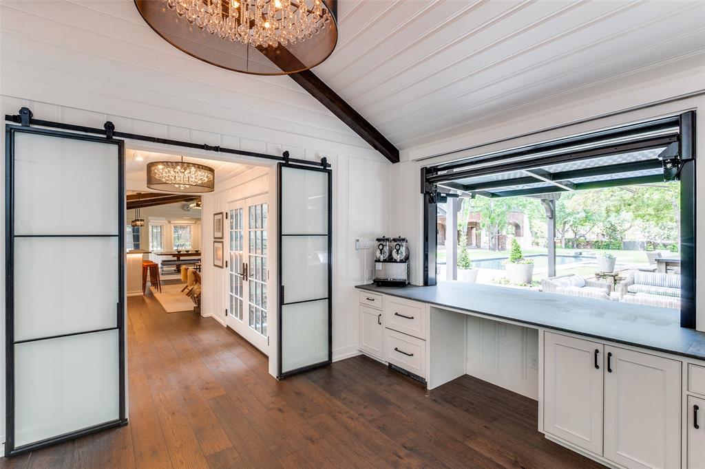 Country Club Estates - Residential