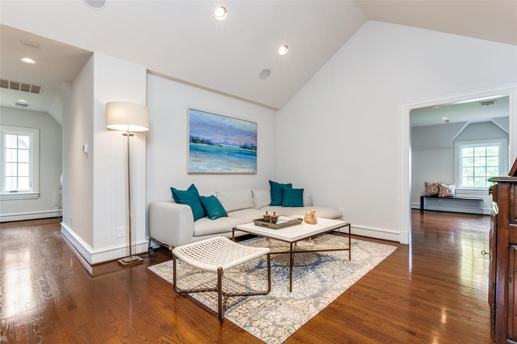 Country Club Estates - Residential