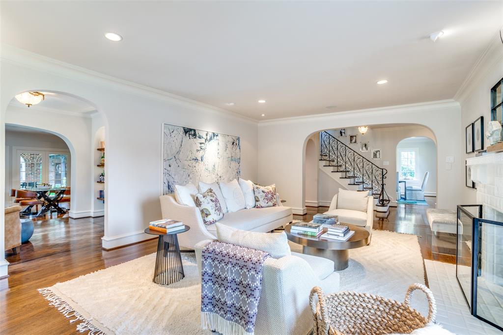 Country Club Estates - Residential