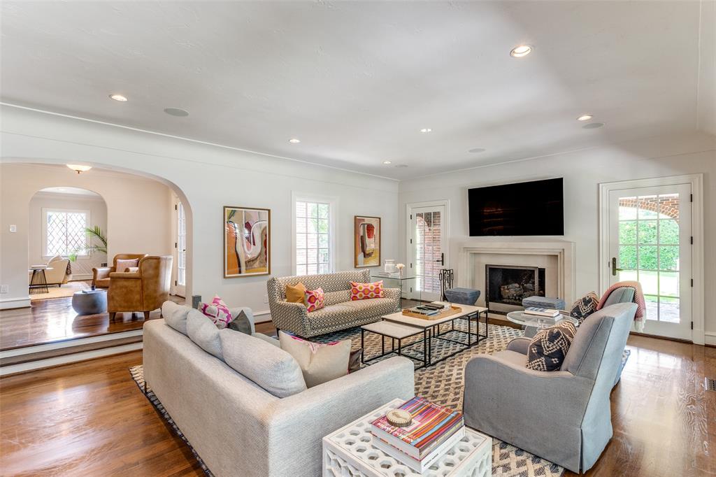 Country Club Estates - Residential