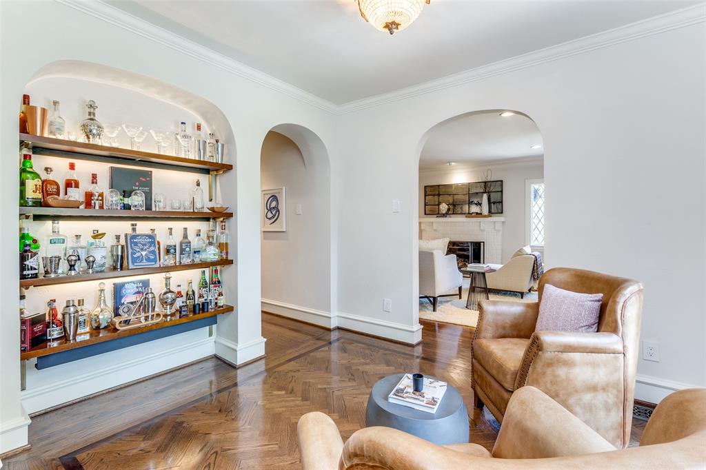 Country Club Estates - Residential