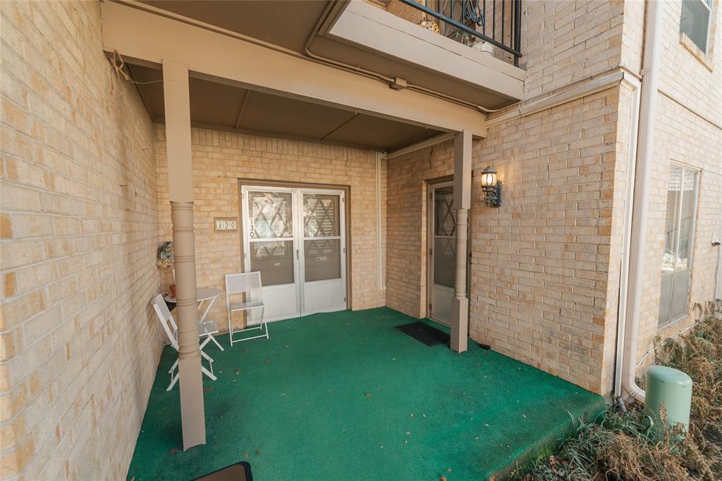 Fountain Royale Orleans W - Residential