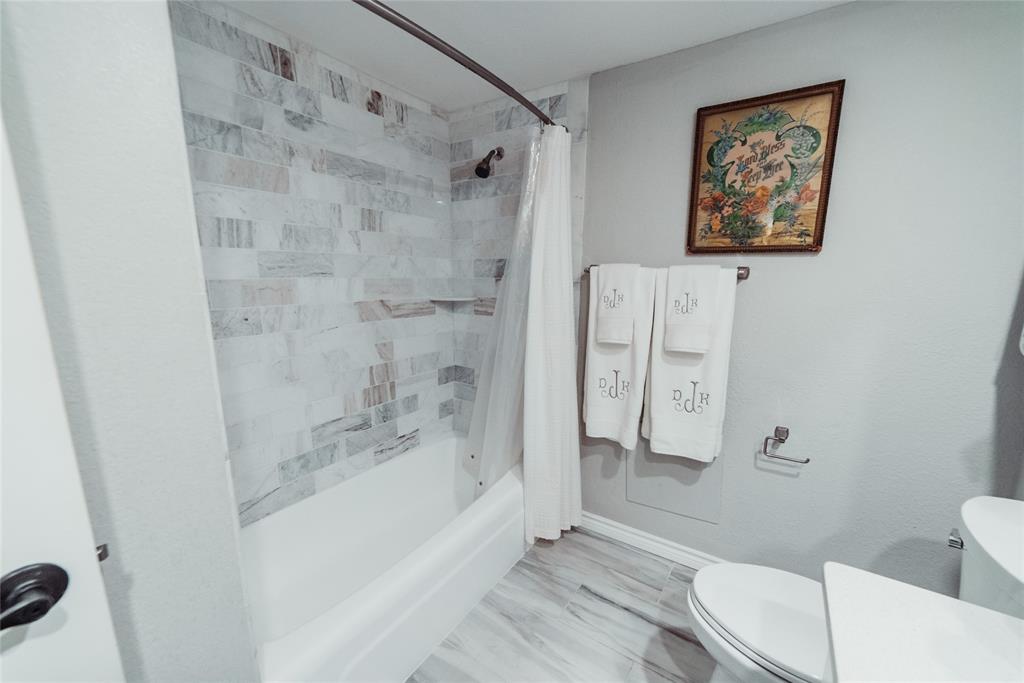 Fountain Royale Orleans W - Residential