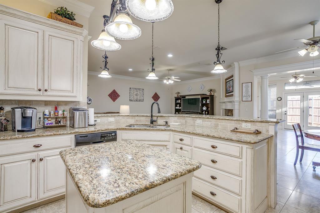 ENCLAVE OF SHADY VALLEY - Residential