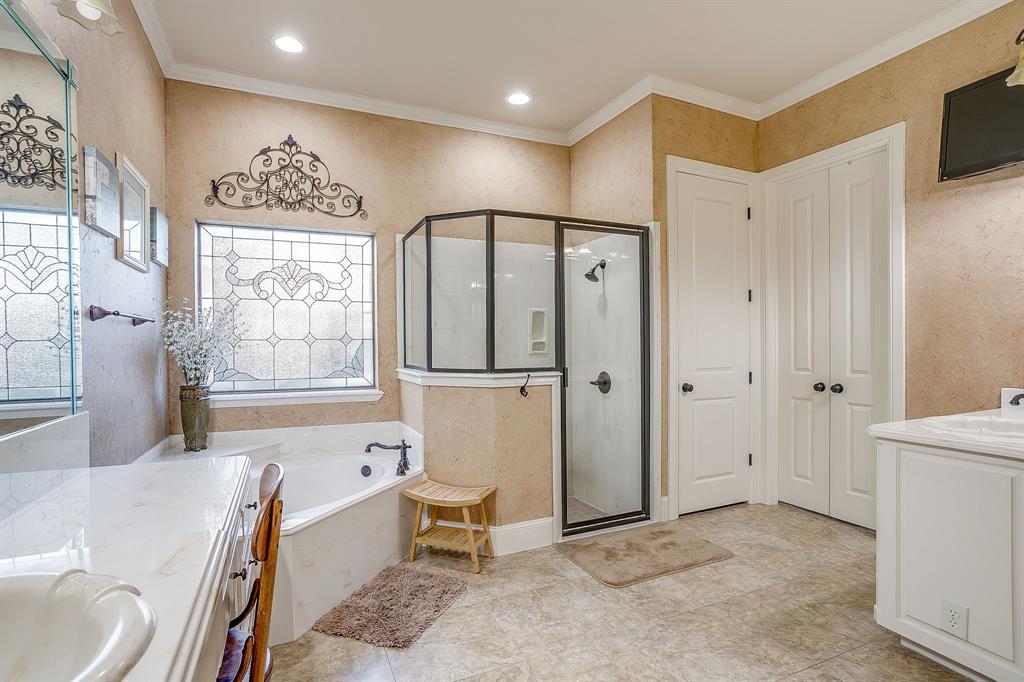 ENCLAVE OF SHADY VALLEY - Residential