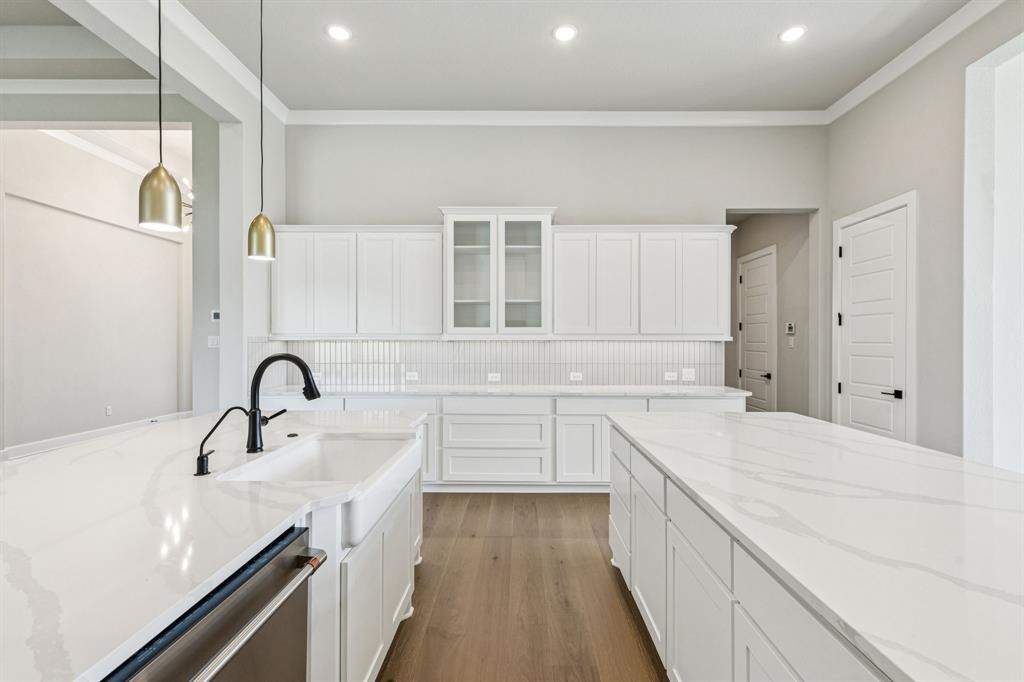 Lakeway Estates - Residential