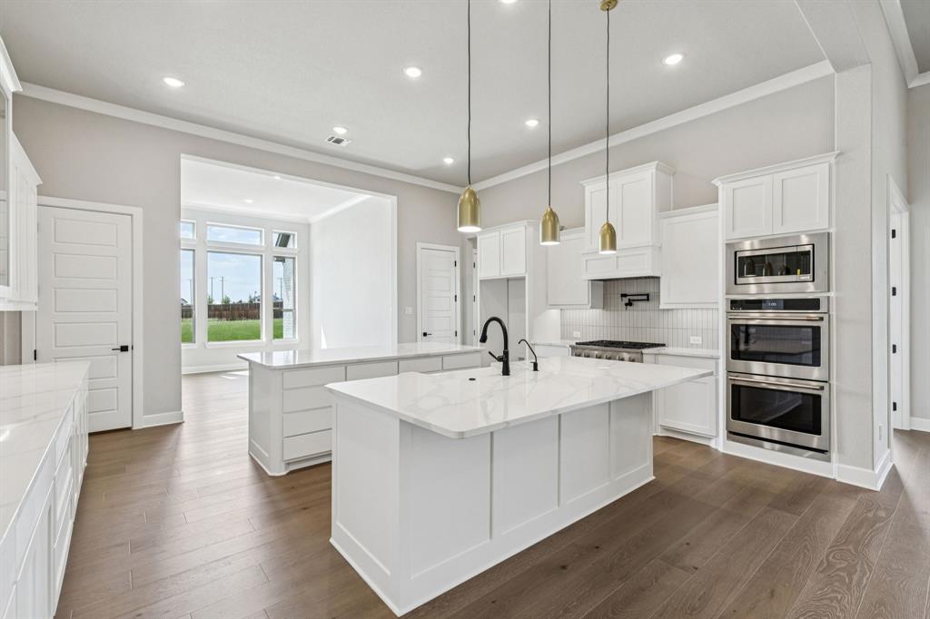 Lakeway Estates - Residential