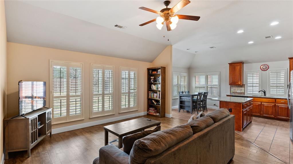 405 Kelvington Drive