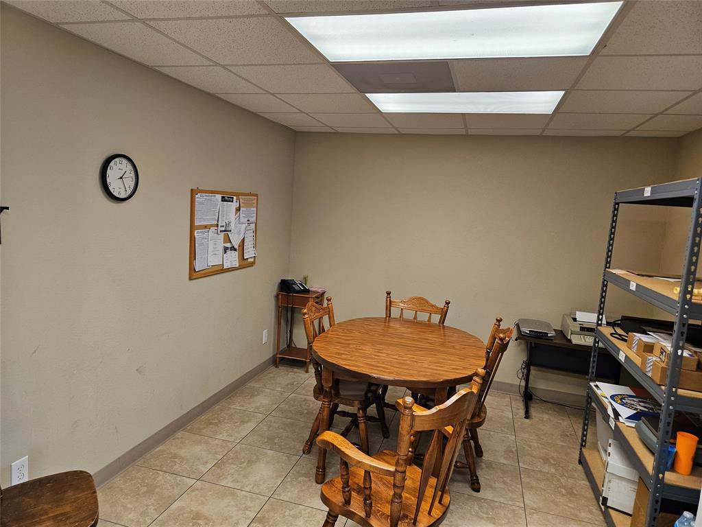 North 75 Bus Plaza - Commercial Lease