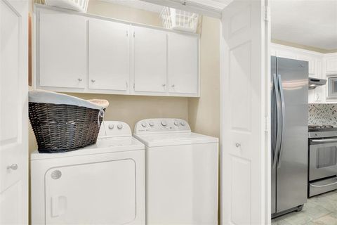 Tiny photo for 2510 Lake Bend Terrace, Carrollton, TX 75006 (MLS # 21066434)