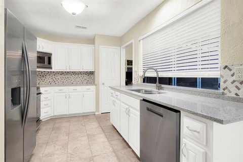 Tiny photo for 2510 Lake Bend Terrace, Carrollton, TX 75006 (MLS # 21066434)