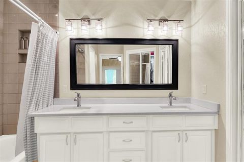 Tiny photo for 2510 Lake Bend Terrace, Carrollton, TX 75006 (MLS # 21066434)