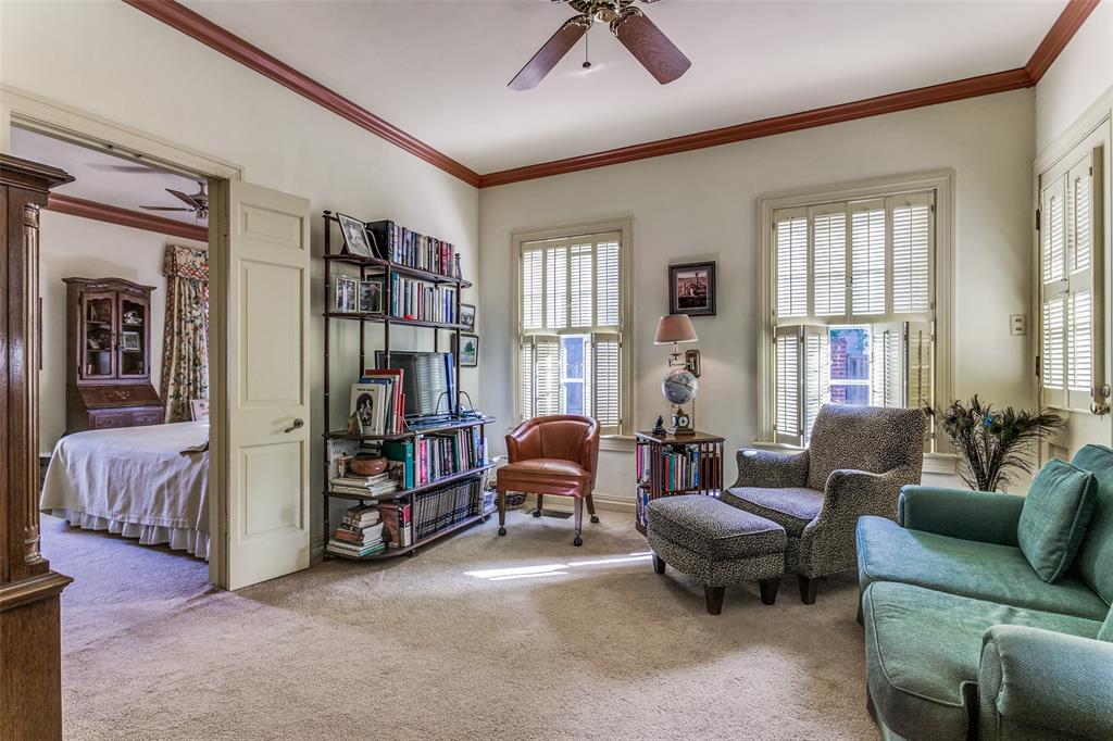 Francis Daniel - Residential