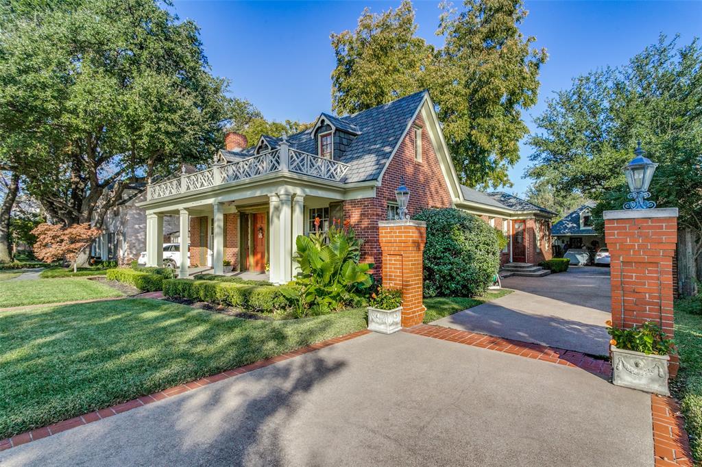 Francis Daniel - Residential