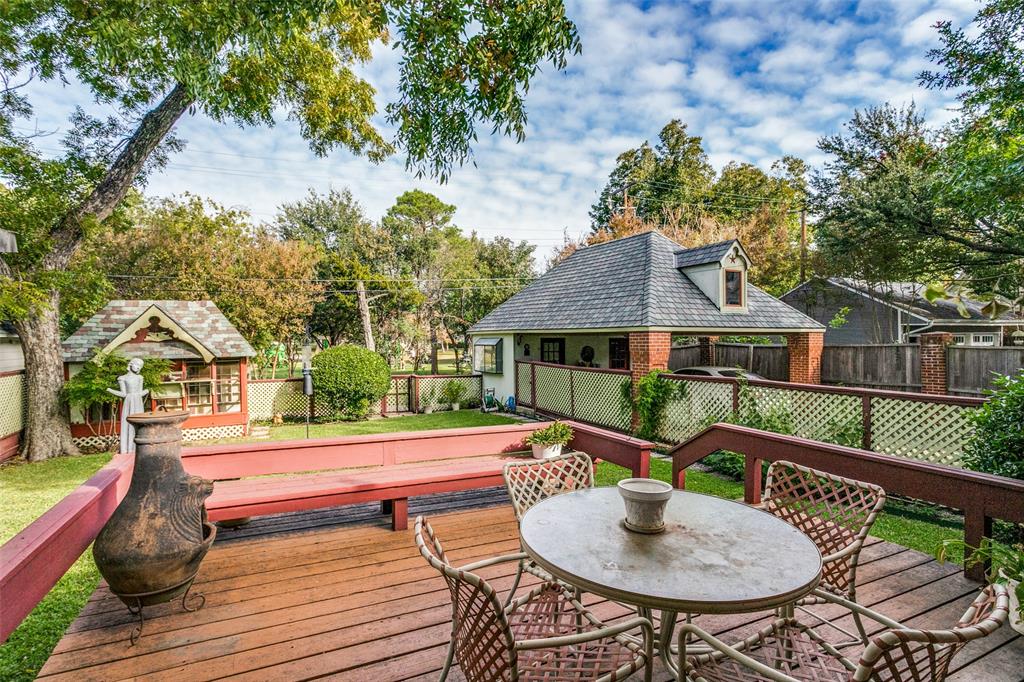 Francis Daniel - Residential