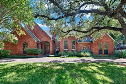 4824 Briargrove Lane Dallas TX 75287
