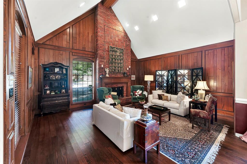 4824 Briargrove Lane