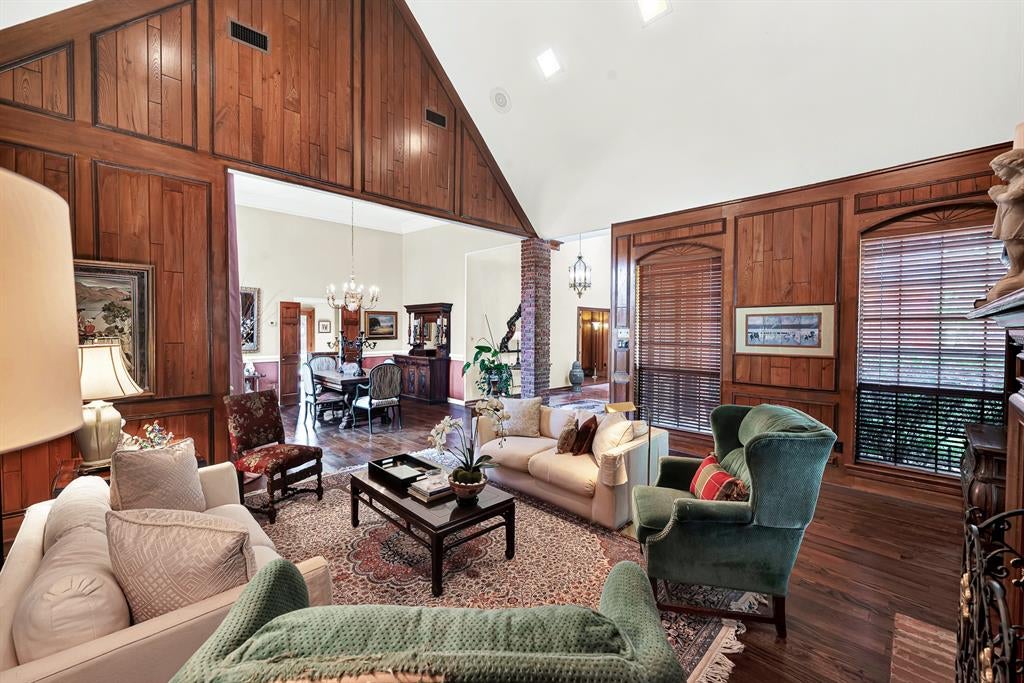 4824 Briargrove Lane
