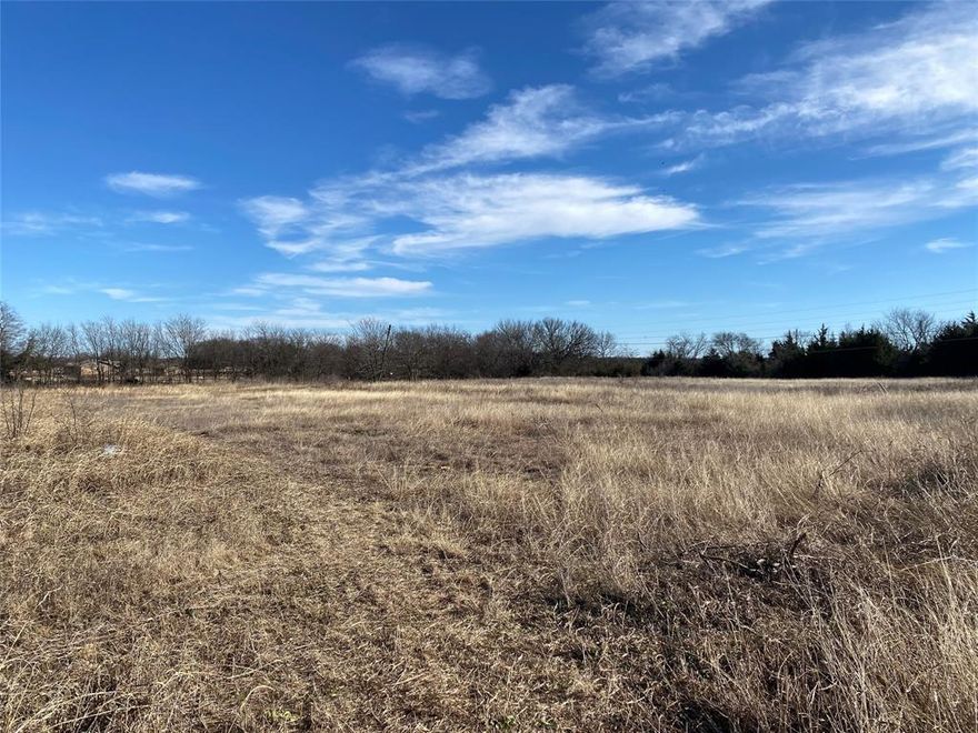 Endless possibilities await with this beautiful 1.648-acre tract at the end of a quiet road in Whitewright. Whether you’re dreaming of building your private retreat or looking for your next investment opportunity, this property delivers.
Already platted for 12 individual lots, this land is perfectly positioned for a small residential development. Investors and builders will appreciate the ability to create multiple homes while end-users can take advantage of the space to build a single estate-style residence with room to grow.
Utilities are ready to go with city water and electricity on-site, saving you time and expense. The property is enhanced by mature trees along the perimeter and a creek at the back, offering both character and natural beauty.
Located within city limits and Whitewright ISD, this lot provides the best of both worlds: a peaceful, tucked-away setting with convenient access to Highway 121 and Highway 69 for easy commutes to Sherman, McKinney, and the greater North Texas area.
With its combination of location, infrastructure, and future development potential, 310 S May is a rare opportunity for homeowners, investors, and builders alike.