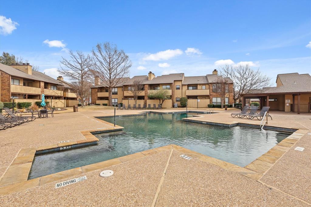 Cloisters Condo The - Residential