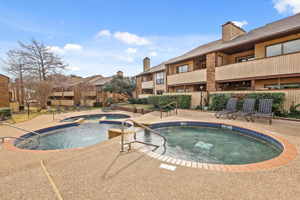 Cloisters Condo The - Residential