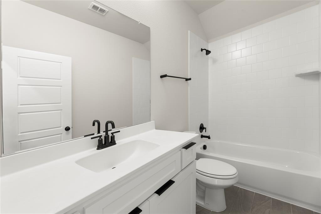 Legacy Gardens - 76' - Residential