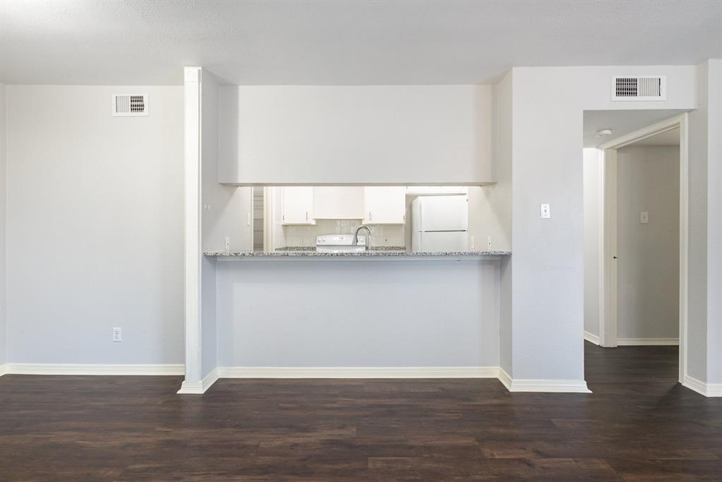 Creekbend Condo Ph 01-06 - Residential