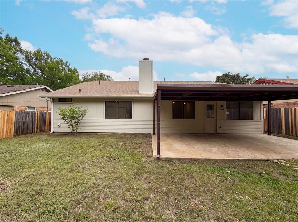 5736 Sea Breeze Lane