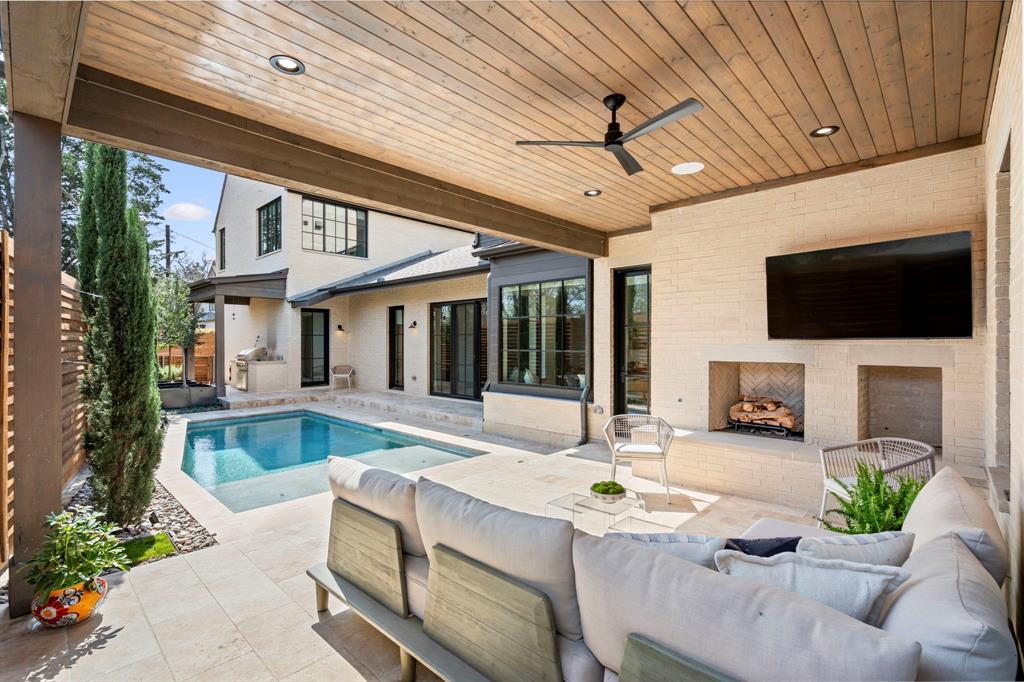 Lakeshore Hills Rev - Residential