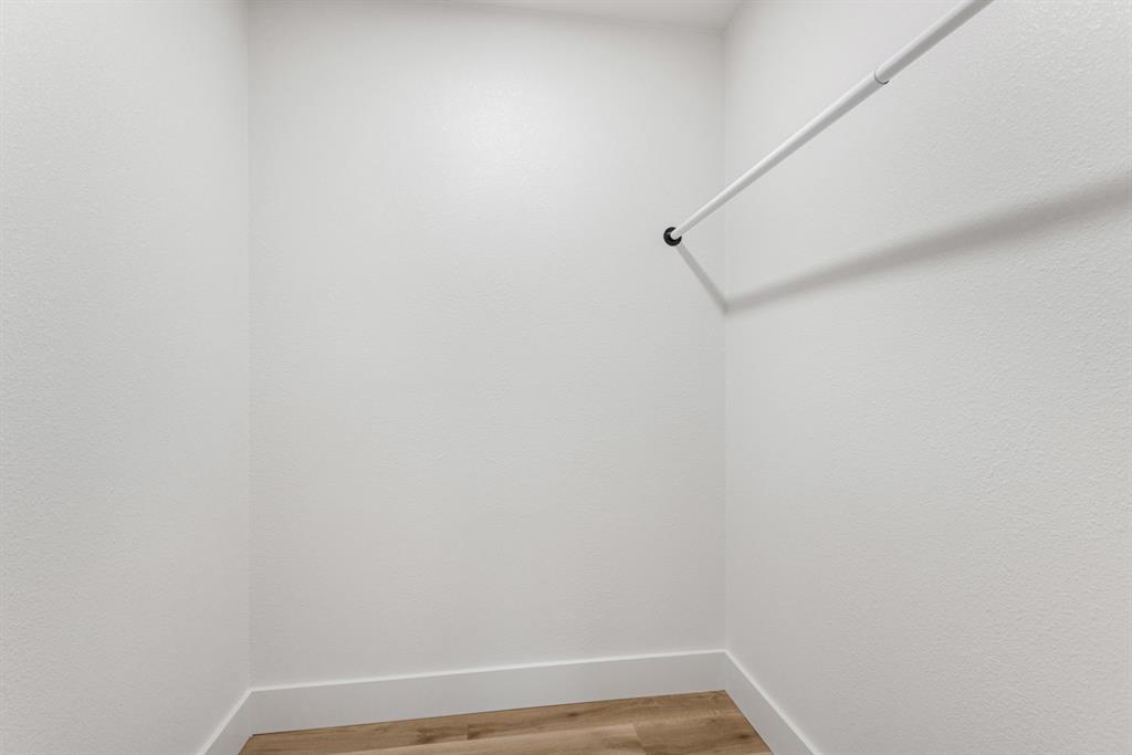 Oaks 01 - Residential