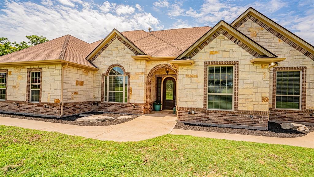 101 Windsong Lane
