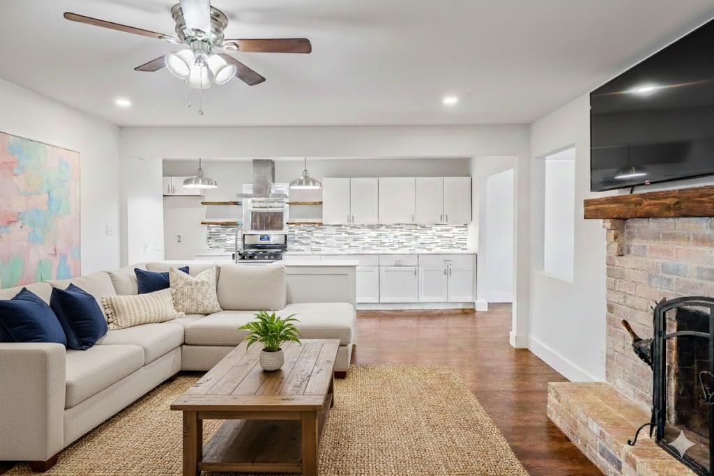 11223 Dumbarton Drive