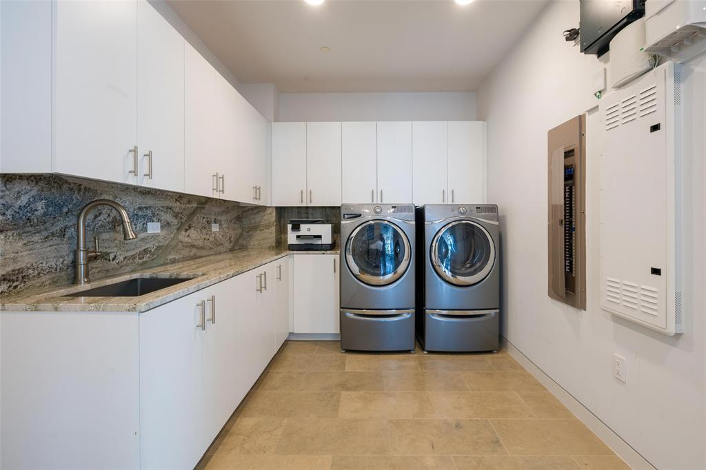 Museum Tower Condo - Residential