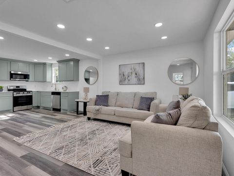 4817 Thurston Road River Oaks TX 76114
