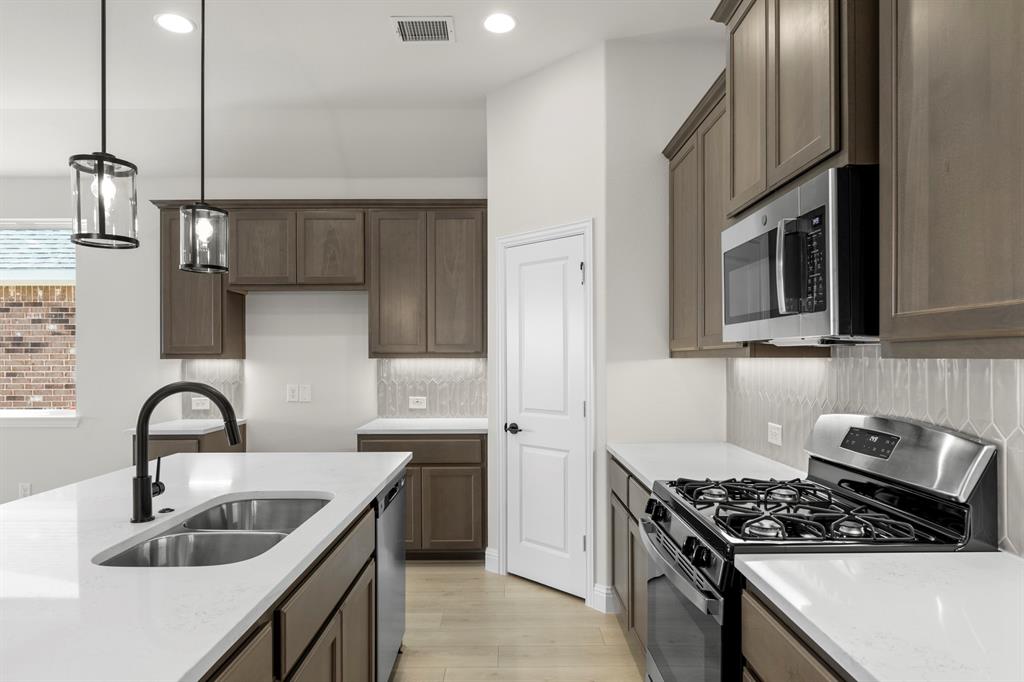 3112 Goldfinch Drive