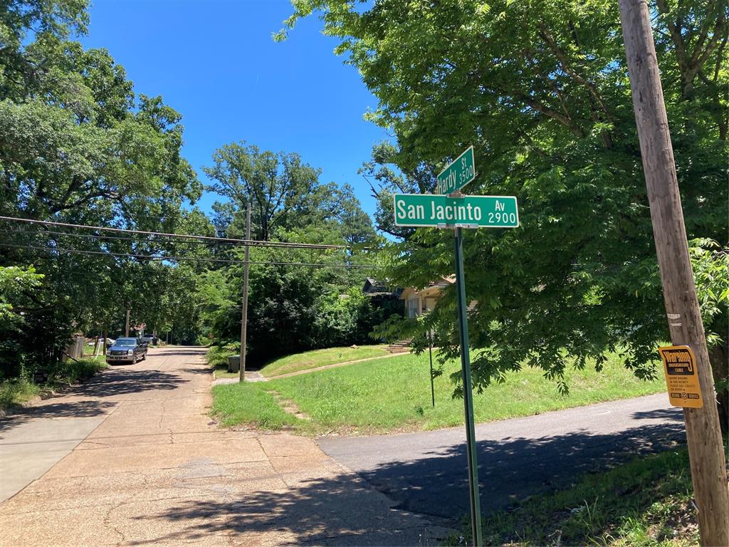 Bryn Mar Hill - Land