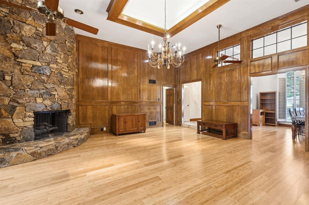 10101 Ashglen Circle